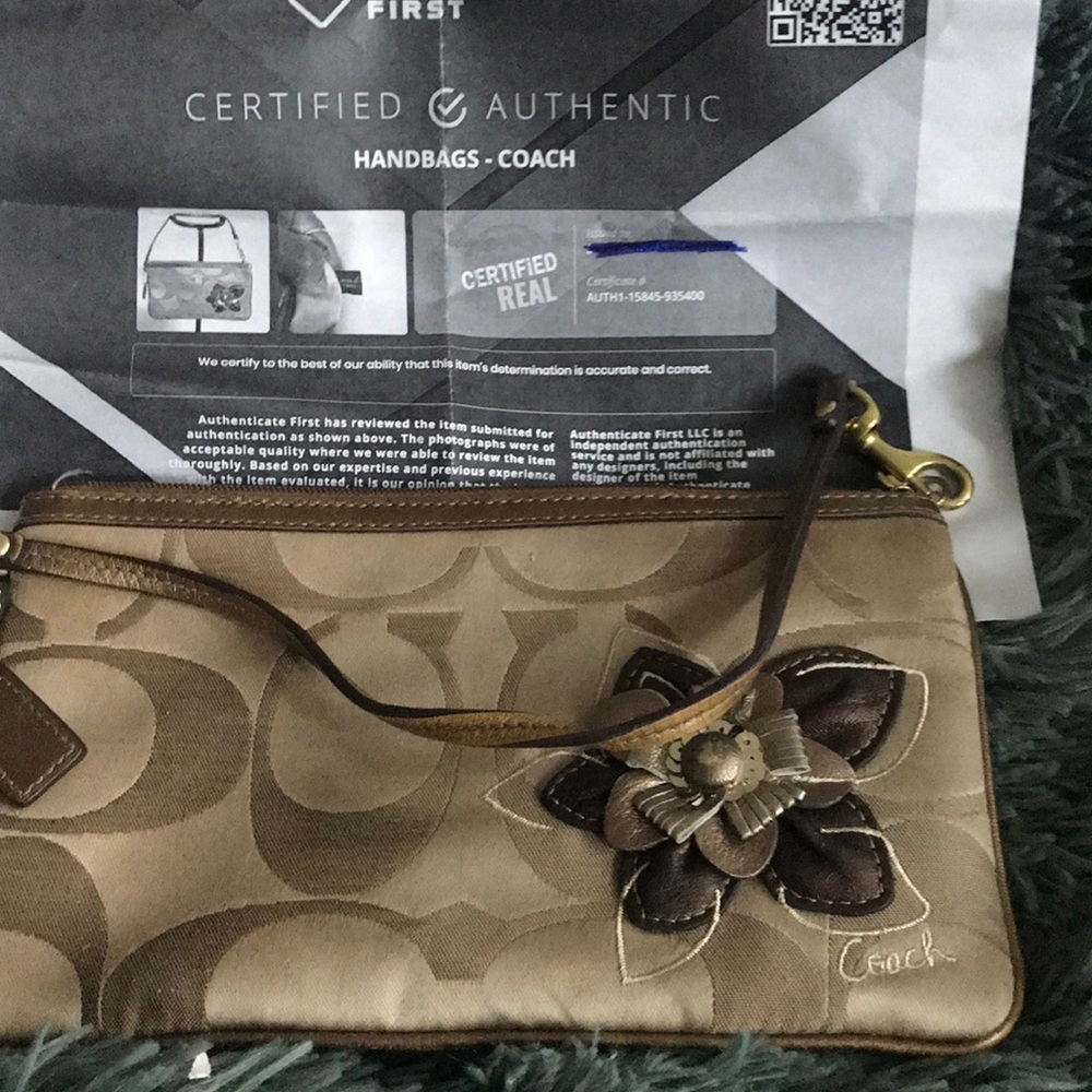 Wristlet